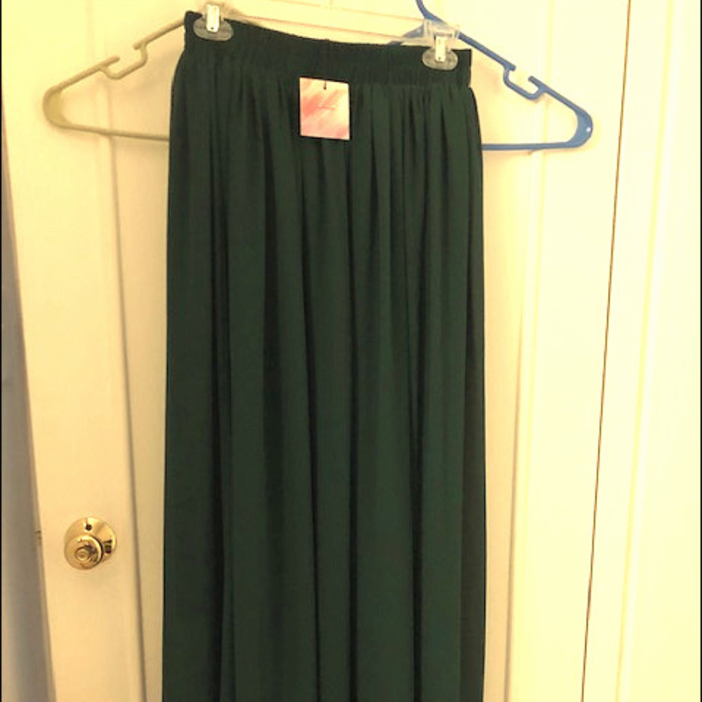 Chiffon dark green maxi skirt